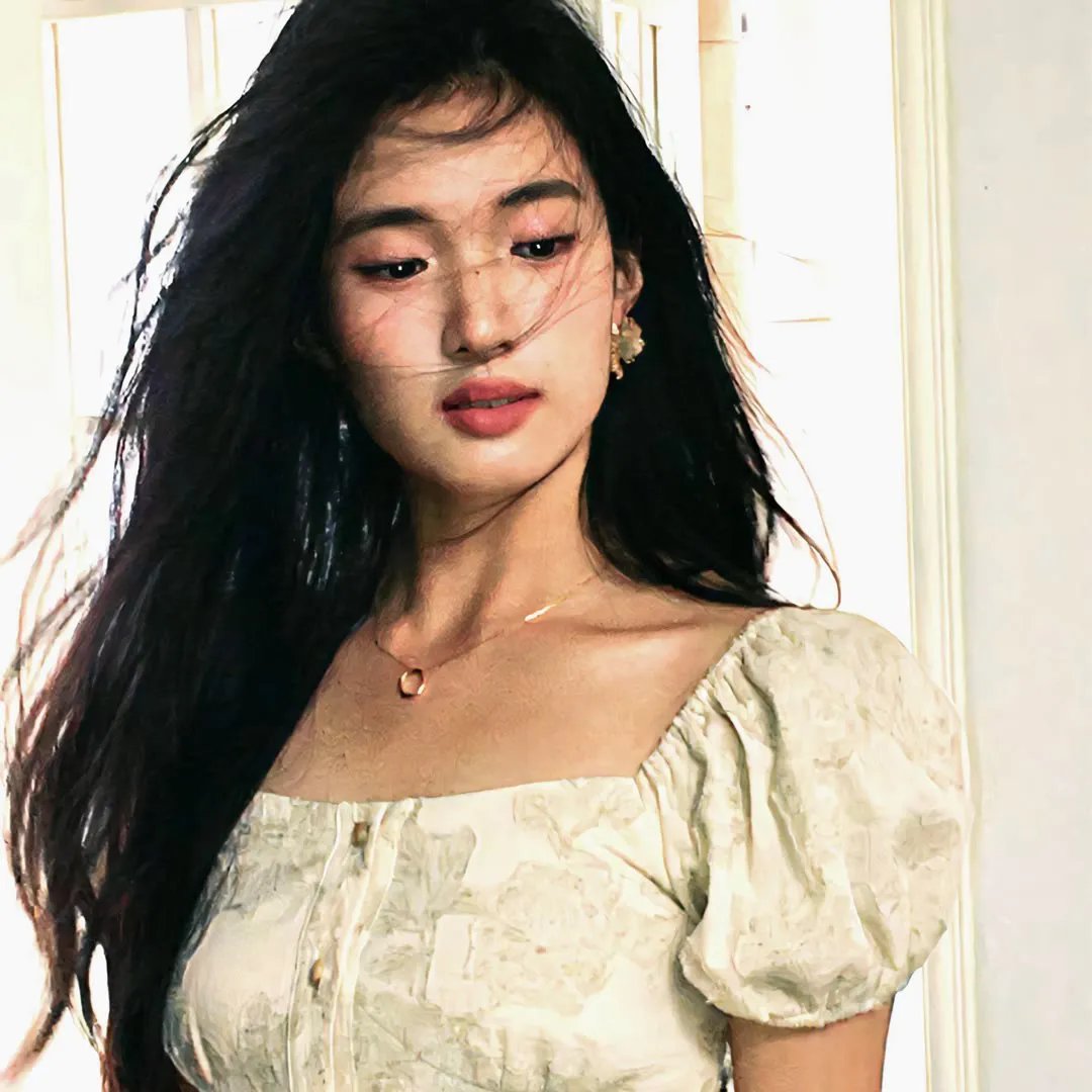 吞噬太阳的女子在线观看